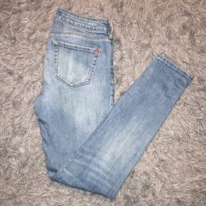 Skinny jeans